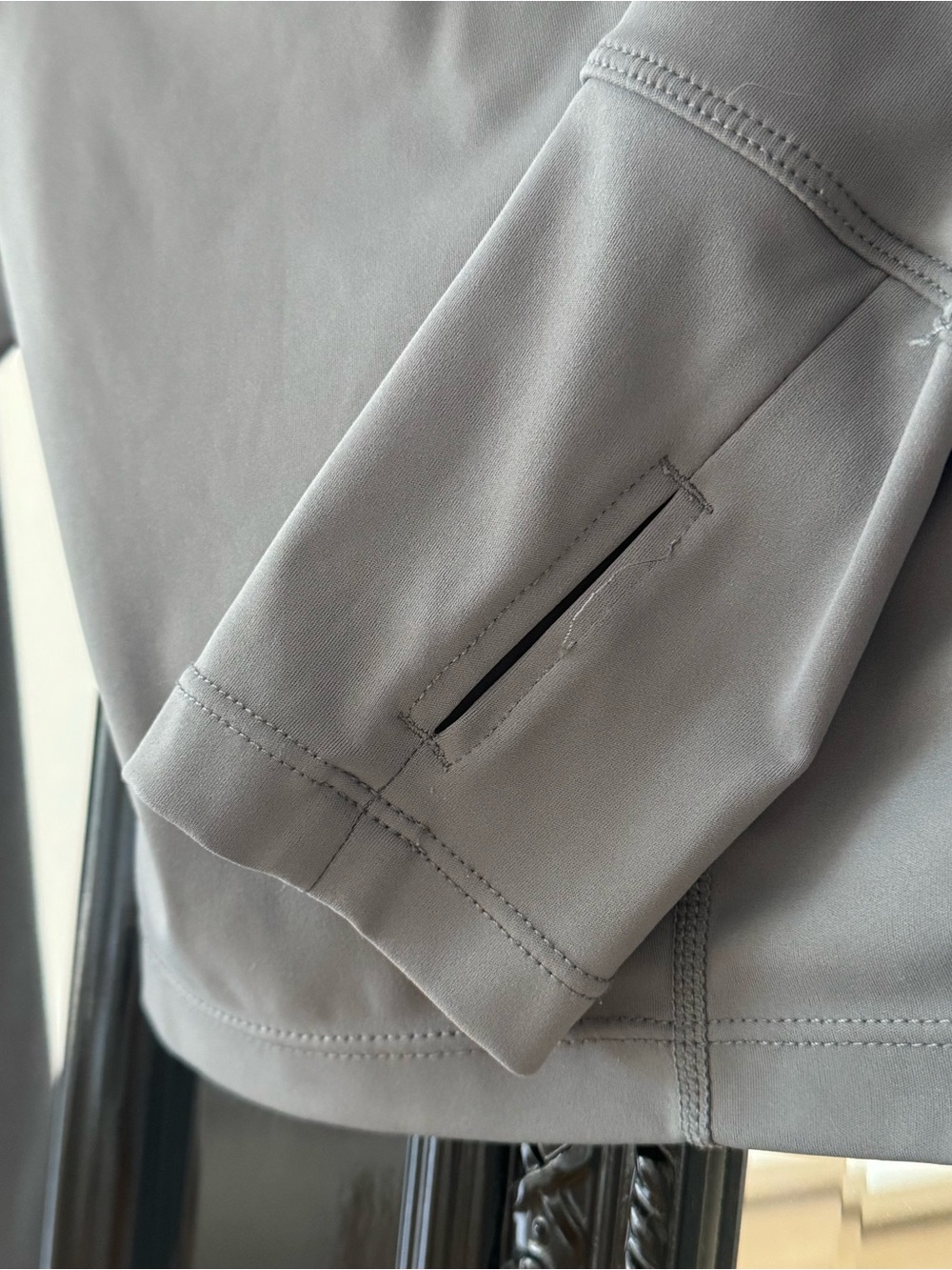 BALEAF | Women’s Gray Long Sleeve Cropped Athletic Top - Picture 4 of 6